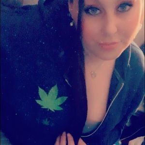 Meet your Posher, Corina